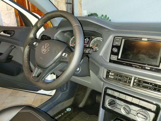 VOLKSWAGEN-T-CROSS-2023