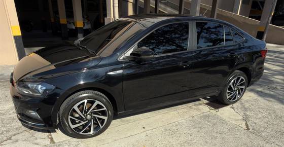 VOLKSWAGEN VIRTUS 1.0 200 TSI HIGHLINE AUTOMÁTICO