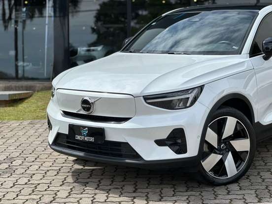 VOLVO-C40-2022