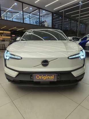 VOLVO-EX30-2024