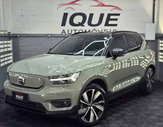 VOLVO-XC40-2021