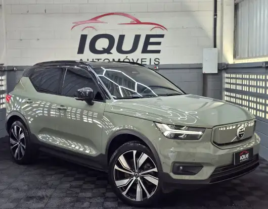 VOLVO-XC40-2021
