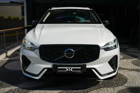 VOLVO-XC60-2025