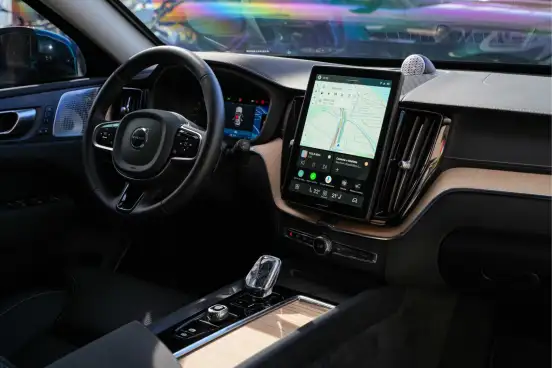 VOLVO-XC60-2025