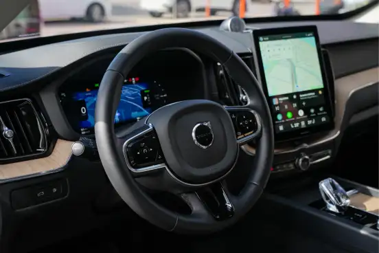 VOLVO-XC60-2025