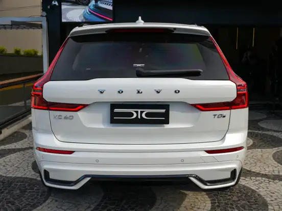 VOLVO-XC60-2.0 T8 PHEV ULTRA DARK AWD GEARTRONIC VOLVO-XC60-2025