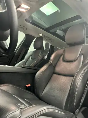 VOLVO-XC60-2021
