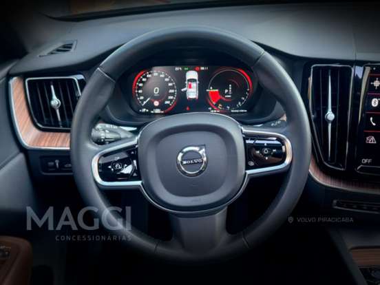 VOLVO-XC60-2.0 T8 HYBRID MOMENTUM AWD GEARTRONIC VOLVO-XC60-2020