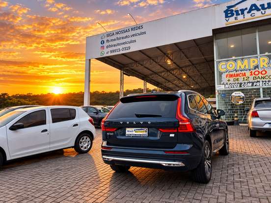 VOLVO-XC60-2022
