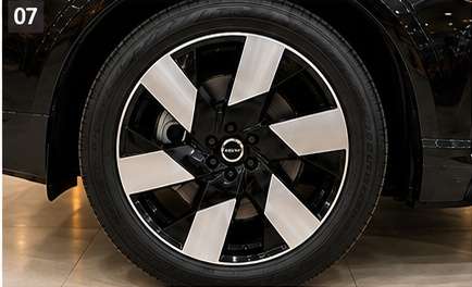 VOLVO-XC60-2023