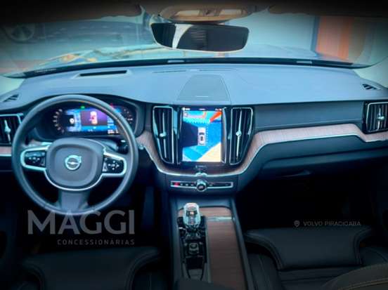VOLVO-XC60-2024