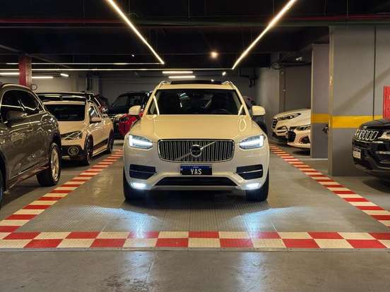 VOLVO-XC90-2016