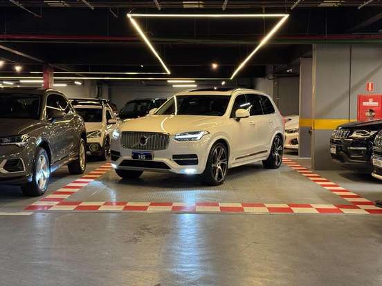 VOLVO-XC90-2016