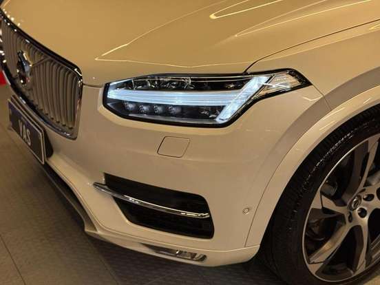 VOLVO-XC90-2016