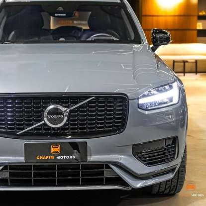 VOLVO-XC90-2021