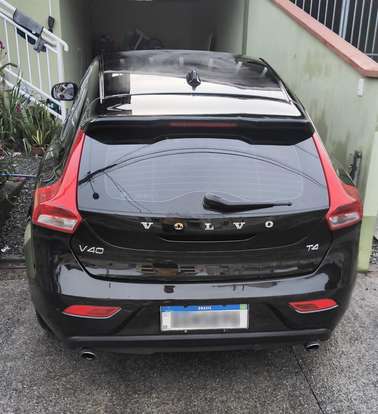 VOLVO-V40-2.0 T4 KINETIC GASOLINA 4P AUTOMÁTICO VOLVO-V40-2018
