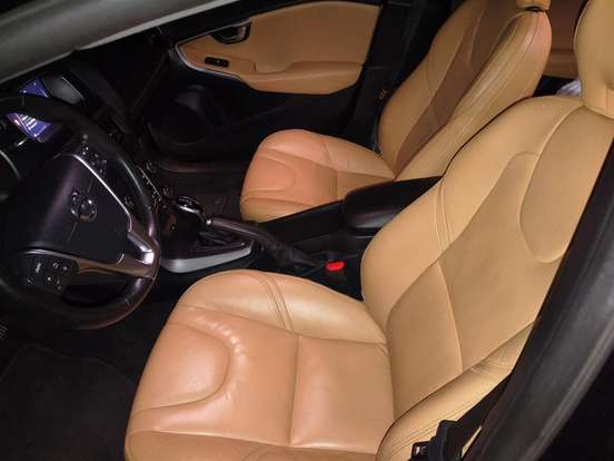 VOLVO-V40-2.0 T4 KINETIC GASOLINA 4P AUTOMÁTICO VOLVO-V40-2018