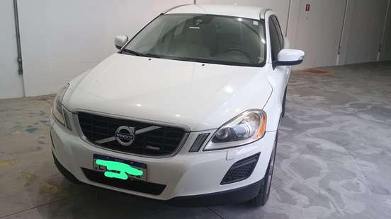 VOLVO-XC60-2013