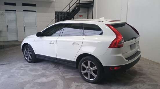 VOLVO-XC60-2013