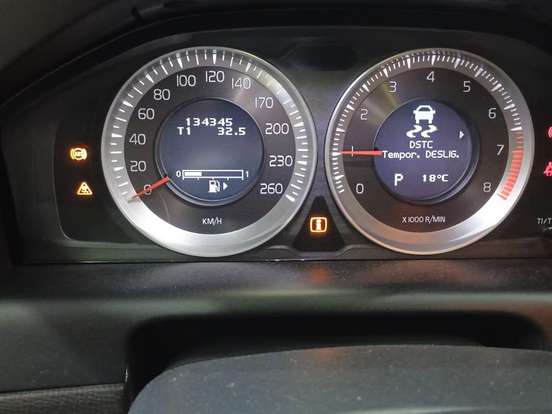 VOLVO-XC60-2.0 T5 DYNAMIC FWD TURBO GASOLINA 4P AUTOMÁTICO VOLVO-XC60-2013