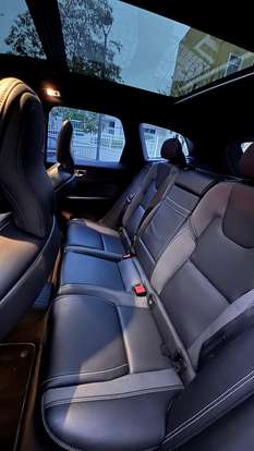 VOLVO-XC60-2021