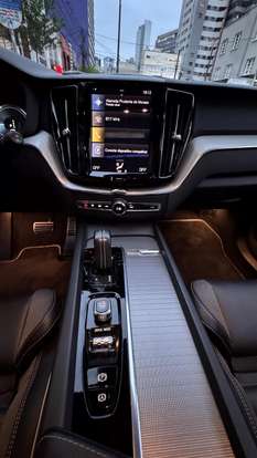 VOLVO-XC60-2021