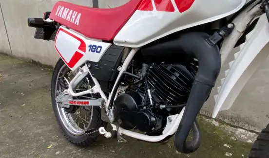 YAMAHA-DT 180-1988