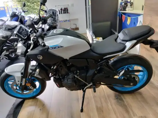 YAMAHA-MT-07 CONNECTED ABS YAMAHA-MT-07 CONNECTED ABS-2025