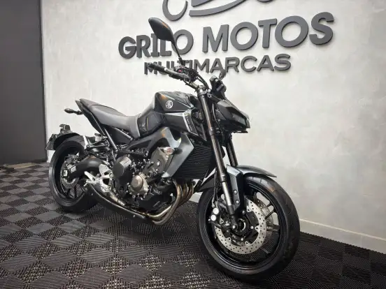 YAMAHA-MT-09-2022