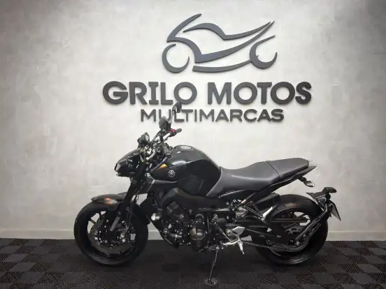 YAMAHA-MT-09-2022