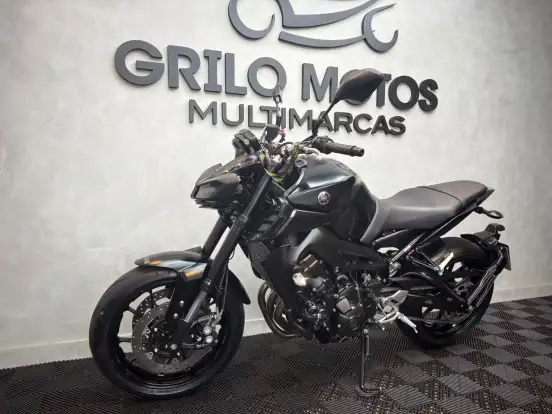 YAMAHA-MT-09-2022