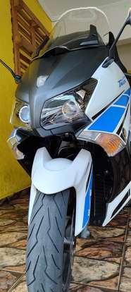 YAMAHA-TMAX-2013