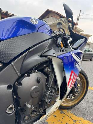 YAMAHA-YZF R1-2013