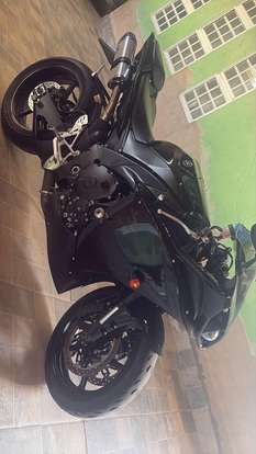 YAMAHA-YZF R1-2011