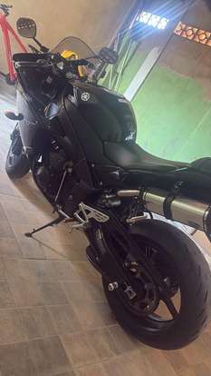 YAMAHA-YZF R1-2011