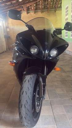YAMAHA-YZF R1-2011