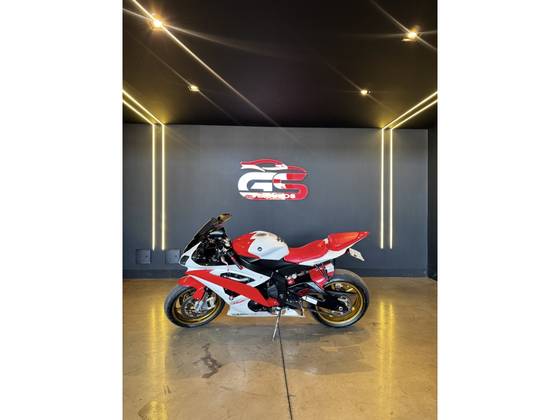 YAMAHA YZF-R6 