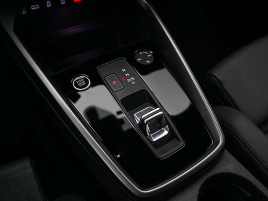 AUDI-A3-2023