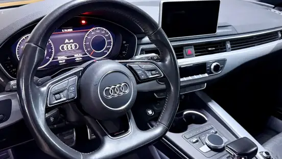 AUDI-A4-2019