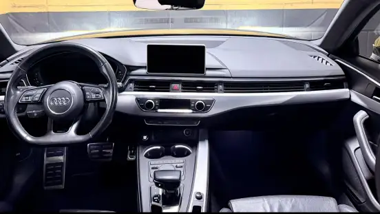 AUDI-A4-2019