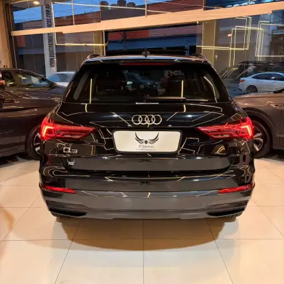 AUDI-Q3-2020