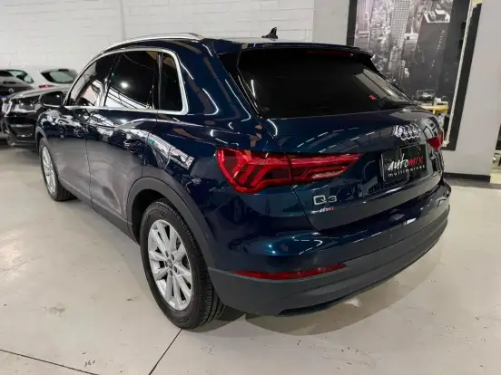 AUDI-Q3-2019