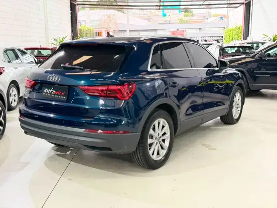 AUDI-Q3-2019