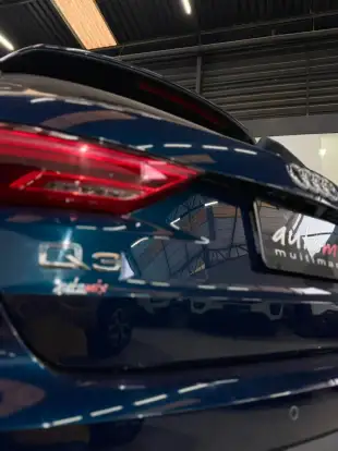 AUDI-Q3-2019