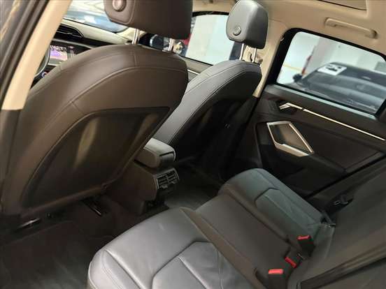 AUDI-Q3-2020