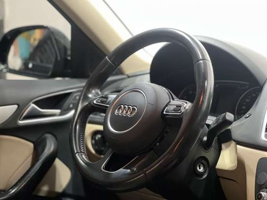AUDI-Q3-2016