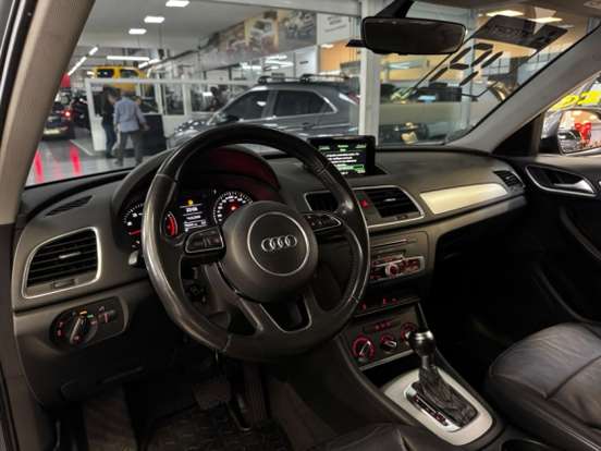 AUDI-Q3-2018