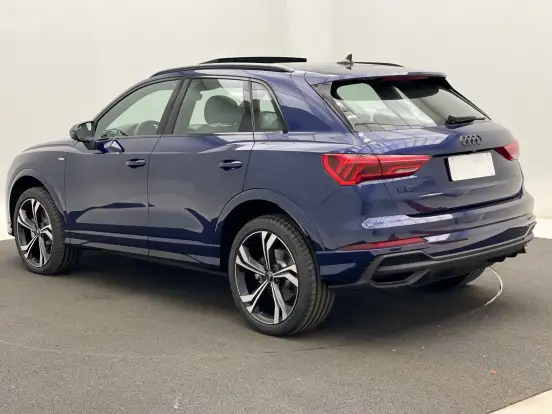 AUDI-Q3-2024