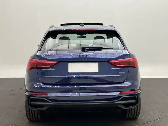 AUDI-Q3-2024