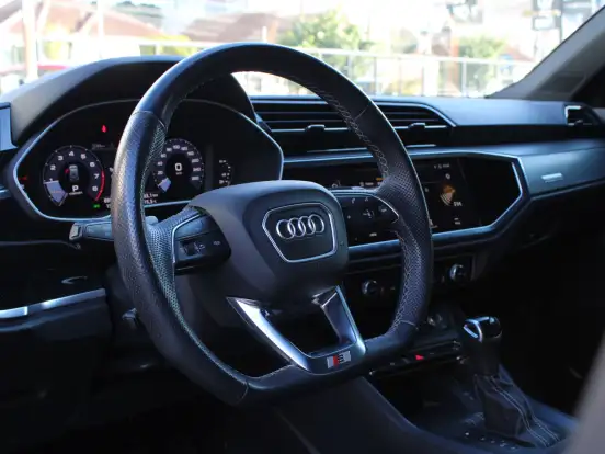 AUDI-Q3-2.0 40 TFSI GASOLINA PERFORMANCE BLACK QUATTRO TIPTRONIC AUDI-Q3-2023